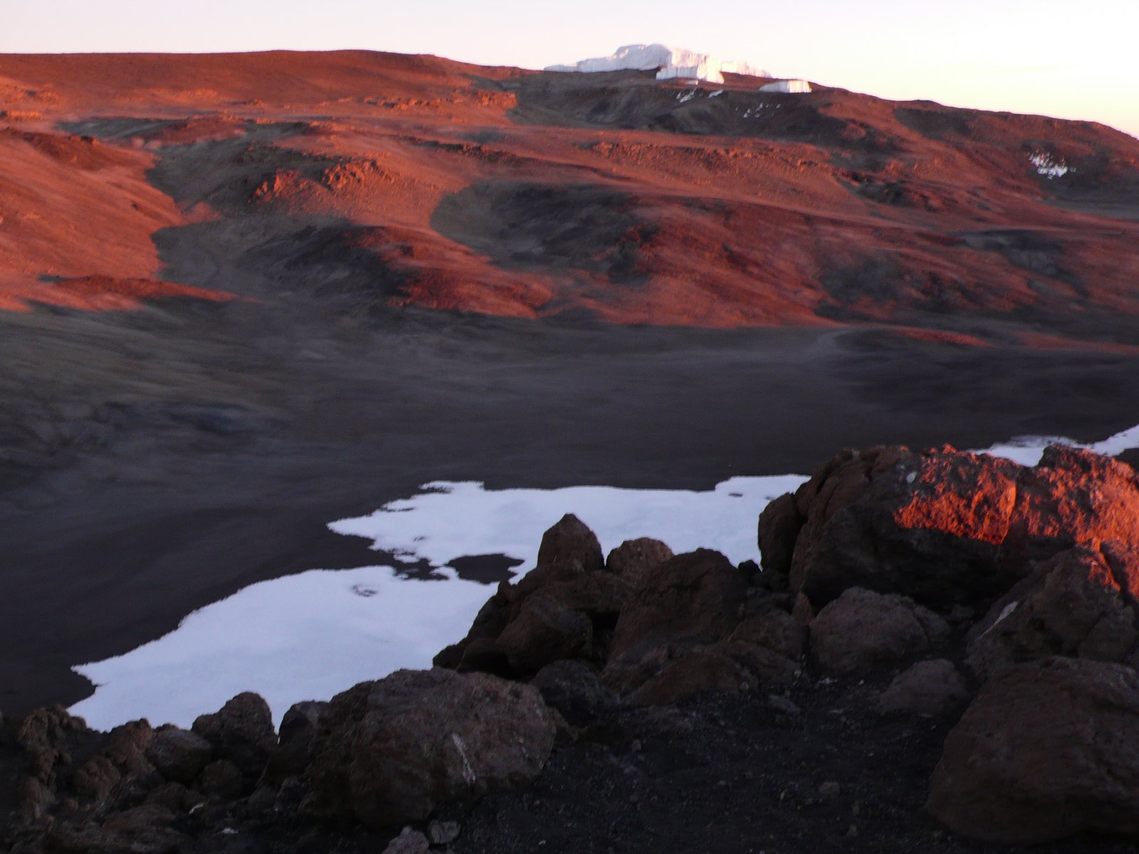 Kilimanjaro_crater